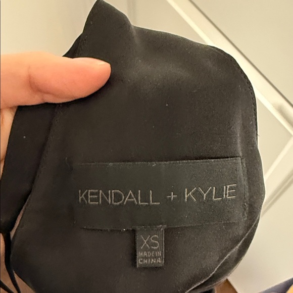 Black 100 % Silk Halter Top - Picture 3 of 3